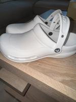 Crocs Damen im weiß Brandenburg - Guben Vorschau