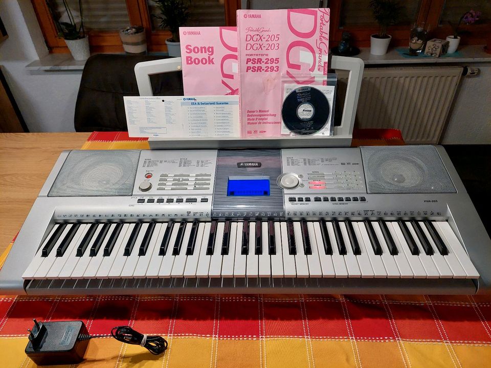 Keyboard/Elektronische Orgel YAMAHA PSR 295 in Weilheim