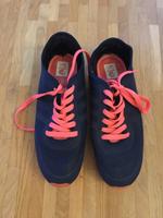 Adidas Neo Schuhe, Größe US 7,5 (dunkelblau/ pink) Frankfurt am Main - Bockenheim Vorschau