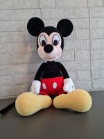 Mickey Maus Mouse gehäkelt amigurumi handmade DEKO Nordrhein-Westfalen - Preußisch Oldendorf Vorschau