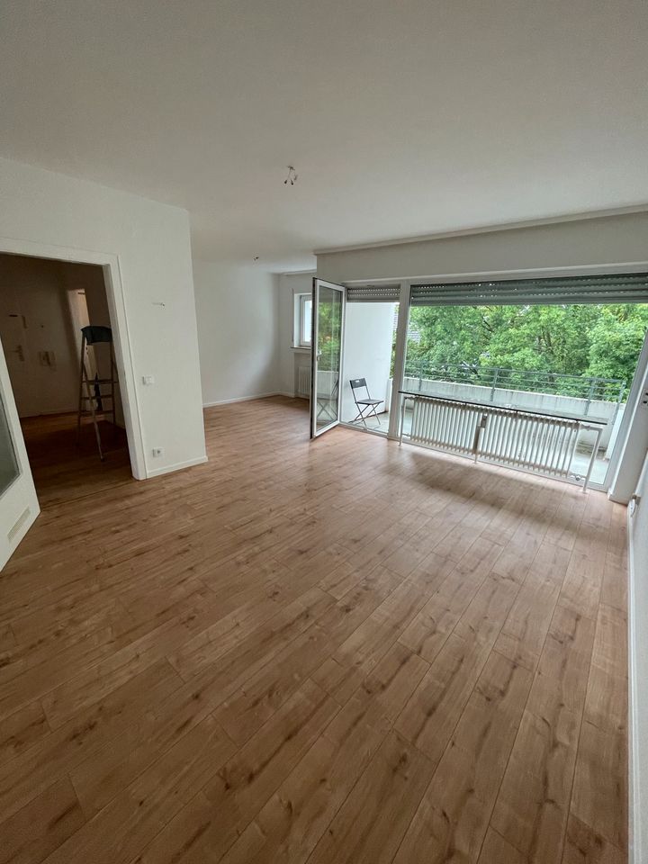 Gut geschnittene 3 ZKB mit Südbalkon in Wiesbaden