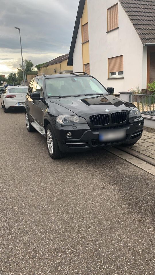 E70 bmw x5 7 Sitze mit TÜV Juli 2025 in Oppenheim