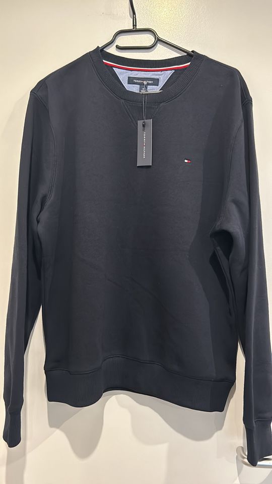 Tommy Hilfiger Pullover M in Augsburg