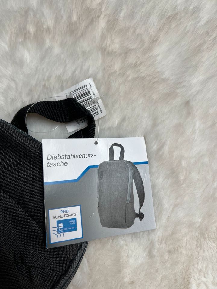 Diebstahl Schutztasche Rucksack grau NEU in Mülheim (Ruhr)