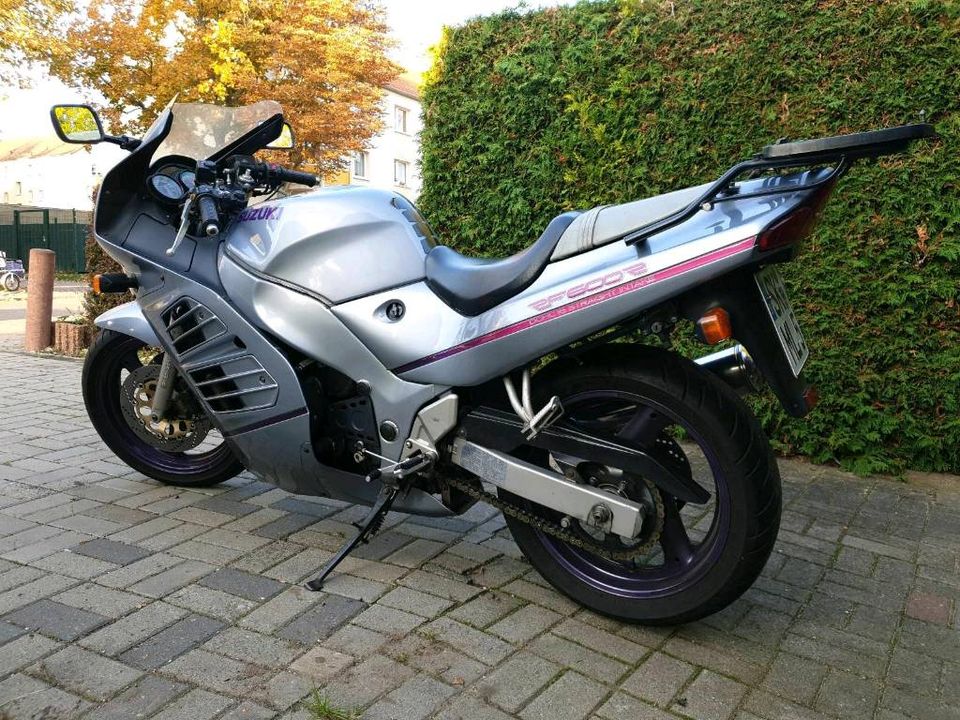 Suzuki RF600R GN76B in Merseburg