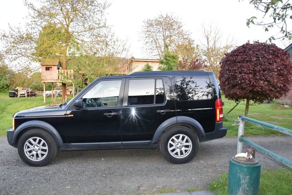 Land Rover Discovery 3 in Travenbrück