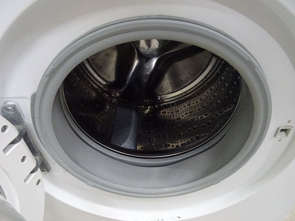 Waschmaschine Siemens 1400U/MIN A+++ 8Kg **1 Jahr Garantie** in Berlin