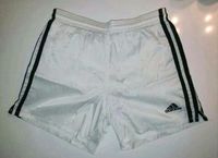 Adidas vintage retro weißr Sporthose kurz Shorts Turnhose Nordrhein-Westfalen - Bergisch Gladbach Vorschau