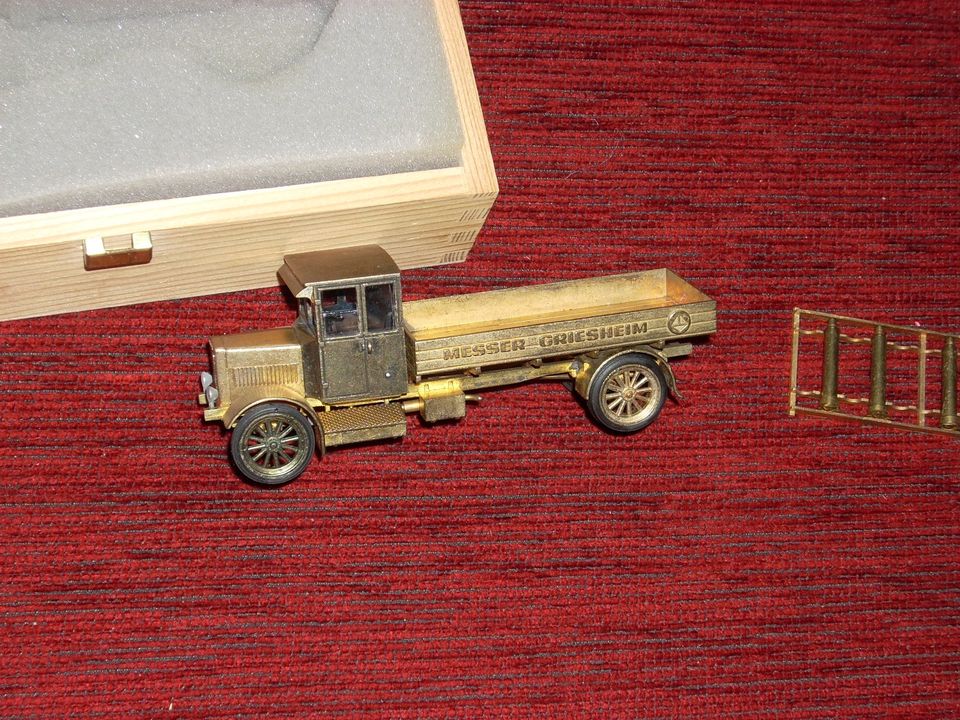 Messer Griesheim Pritschenwagen Model 1032 Jubiläum 1:50 Conrad in Krefeld