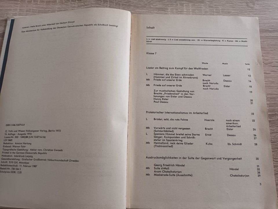 DDR Lehrbuch Musik Klasse 7, 8 *Weltfrieden, FDJ, Sozialismus in Magdeburg