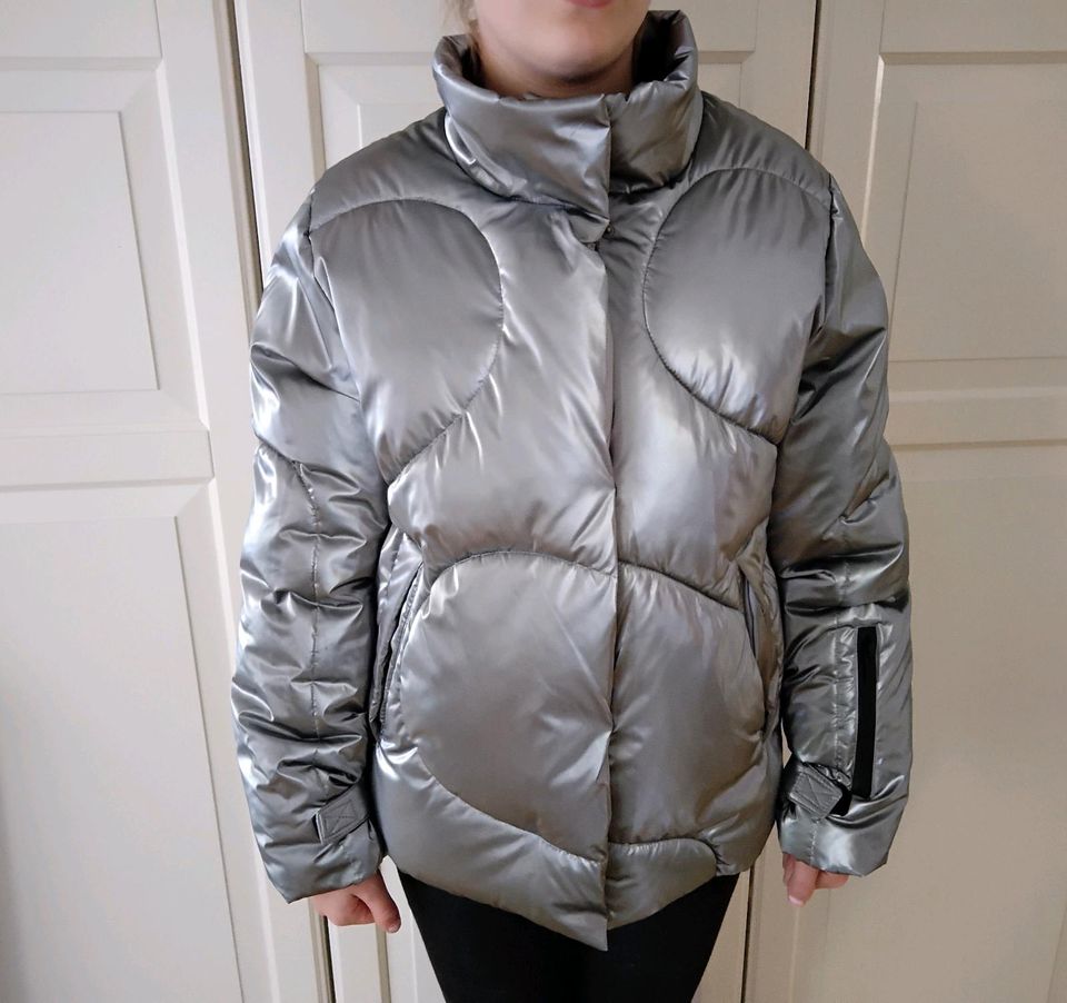 Zara Winterjacke Gr. 164 Neu in Hamburg