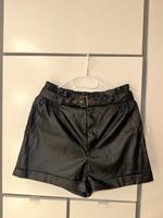 schwarze Leder Short Bayern - Roth Vorschau