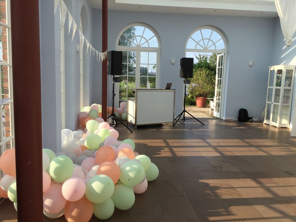 Hochzeits-DJ l Party l Events in Bentwisch