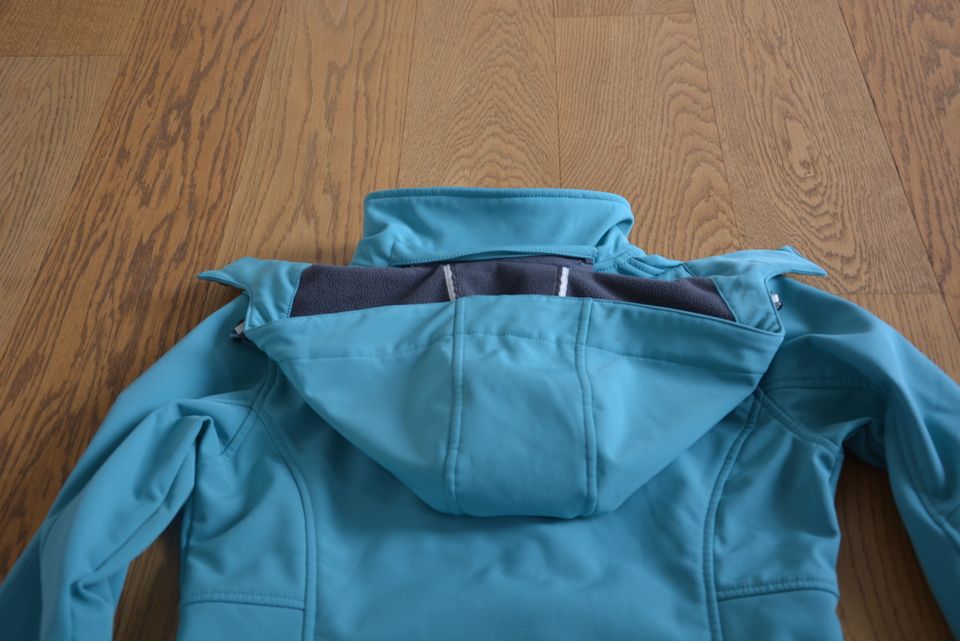 Steeds Softshell Jacke Reiten  Größe 176 grünlich/türkis  Mädchen in Tönisvorst