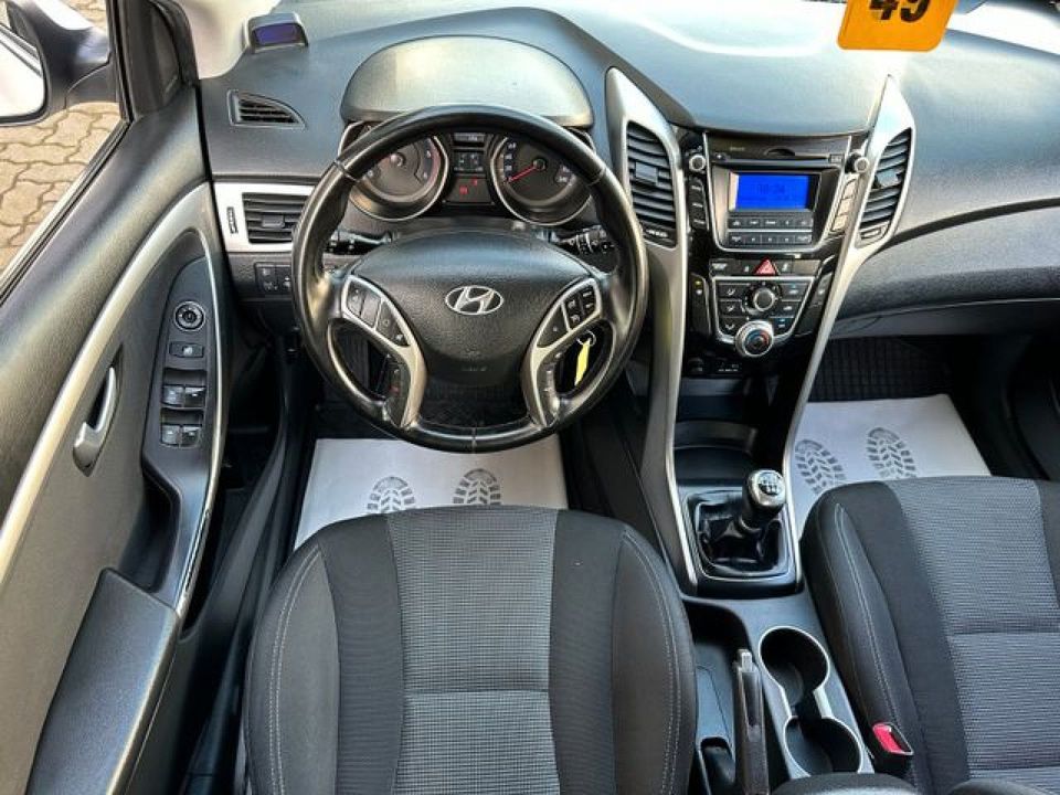 Hyundai i30 cw PDC AHK Bluetooth TÜV Garantie in Garbsen