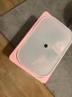 Box mit Barbies und Zubehör Baden-Württemberg - Kehl Vorschau