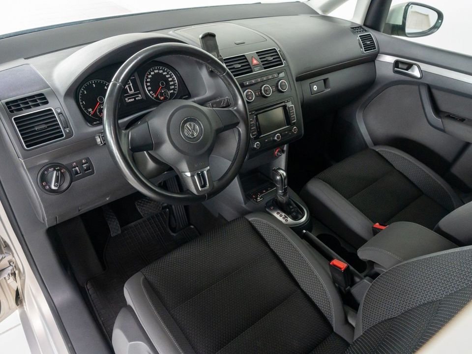 Volkswagen Touran Comfortline BMT ParkAssist Navi Stdhzg LM in Isernhagen