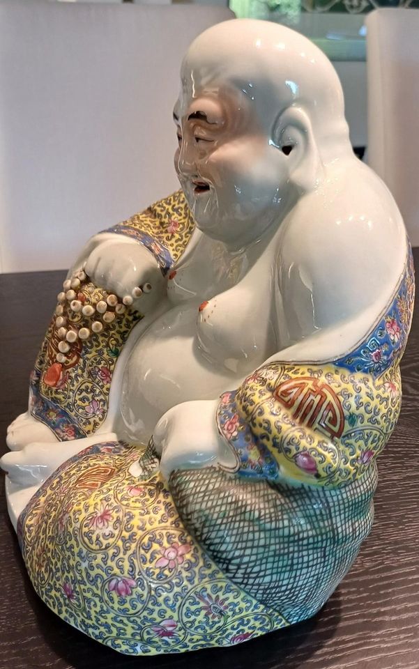 Buddha Budda aus Porzellan/Keramik, 25 cm hoch, 26 cm breit in Wuppertal