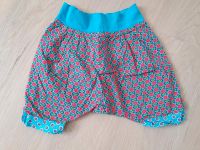 Neuwertige Handmade Pumphose Shorts Kurze Hose Größe 104 110 Baden-Württemberg - Laupheim Vorschau