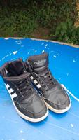 Adidas Freizeit Sport Schuhe große 39,5 Sneakers schwarz Bielefeld - Brackwede Vorschau