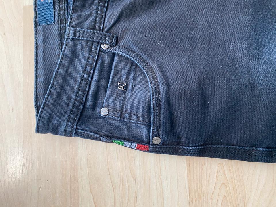 Original Emporio Armani AJ Jeans - Top Zustand - Damen/Herren in Ratingen