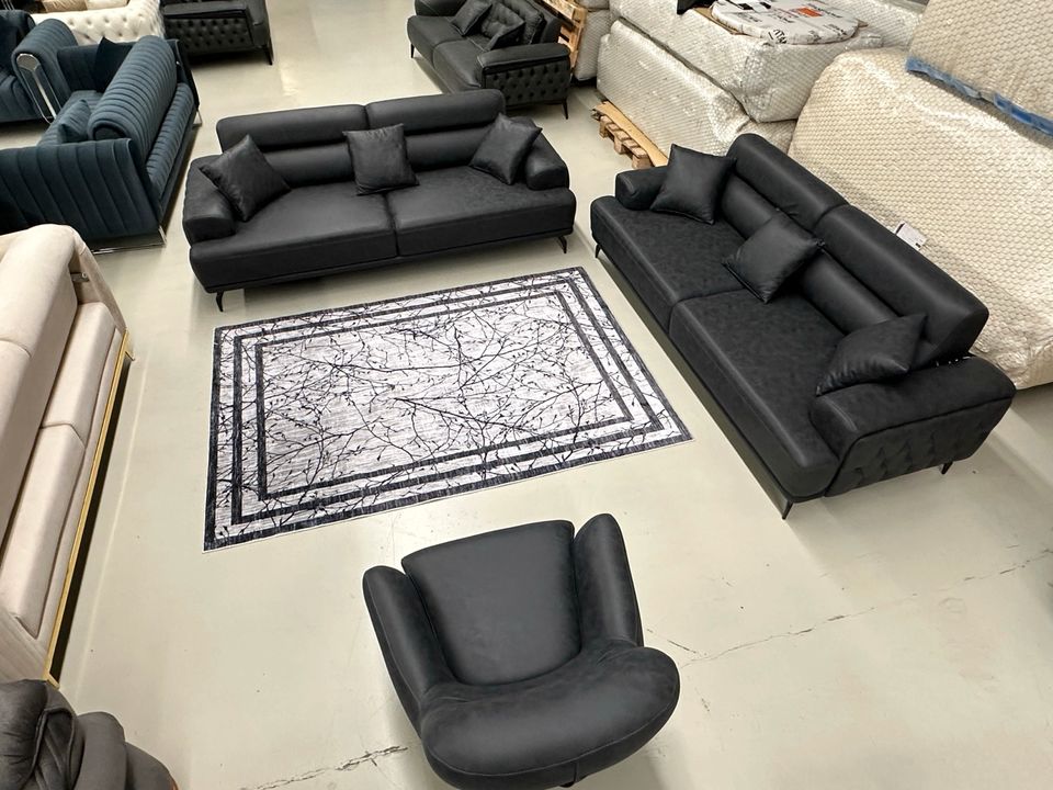 Sonderpreise auf Lagerware und Couch - Sets ***BITTE MEINE ANDEREN ANZEIGEN ANSCHAUEN*** (Ausstellungsstücke) und exklusive Rabatte. QMLager Chesterfield Chester Sofa Sessel Bett Funktion in Ursensollen