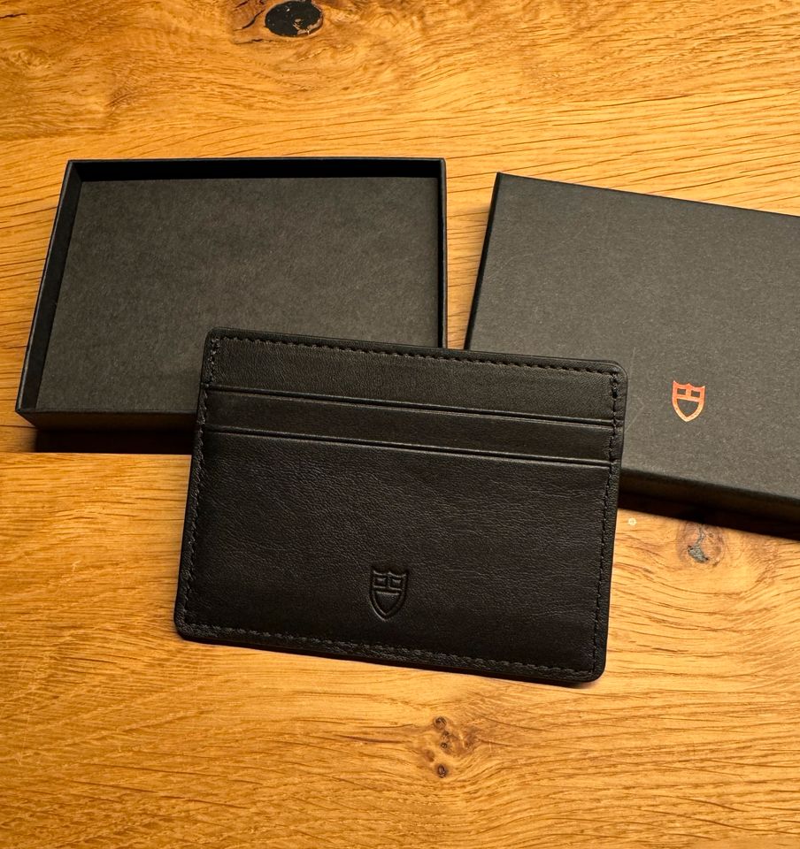 Tudor Kartenetui Cardholder NEU in Bad Homburg