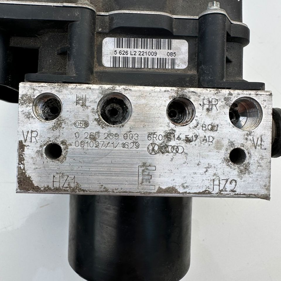 VW Polo 6R ABS Block Hydraulikblock Pumpe in Nauheim