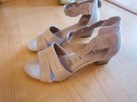 Sandale beige Riemchen um die Fessel Größe 38 Leder Thüringen - Erfurt Vorschau