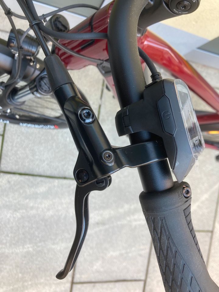 Moustache Xroad 2 E-Bike Bosch Perf. 65NM Shimano XT 500WH in Forchheim