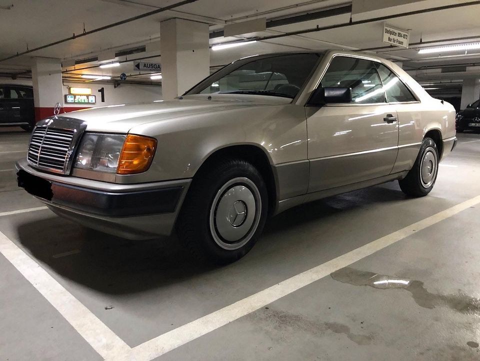 Mercedes-Benz 230ce *coupe* in Wickede (Ruhr)