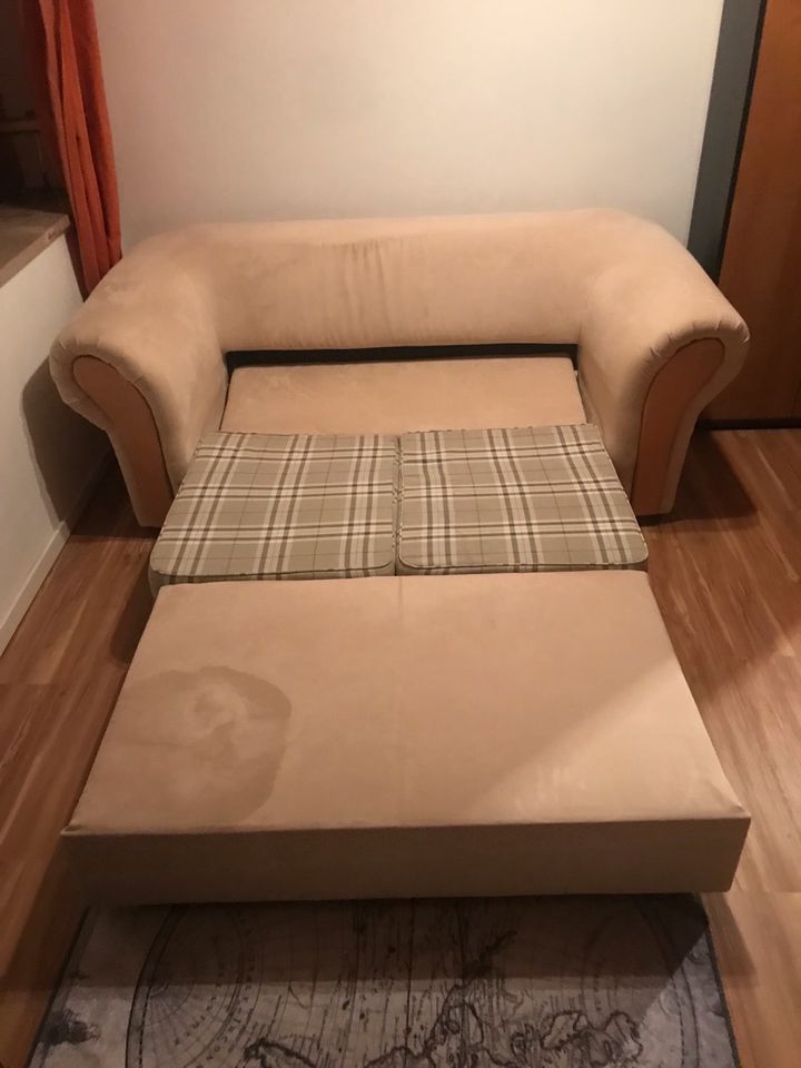 Couch, Sofa, Schlafcouch Liegefläche 1,20x2,00m in Großaitingen