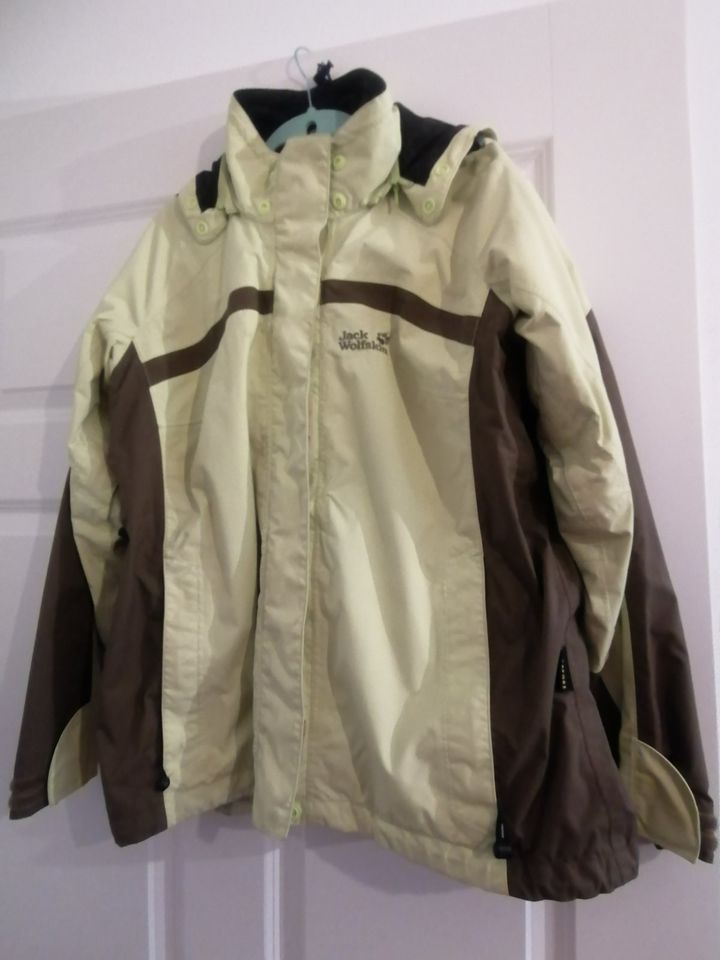 Damen Funktionsjacke von Jack Wolfskin Größe 42/44 in Fischbachau