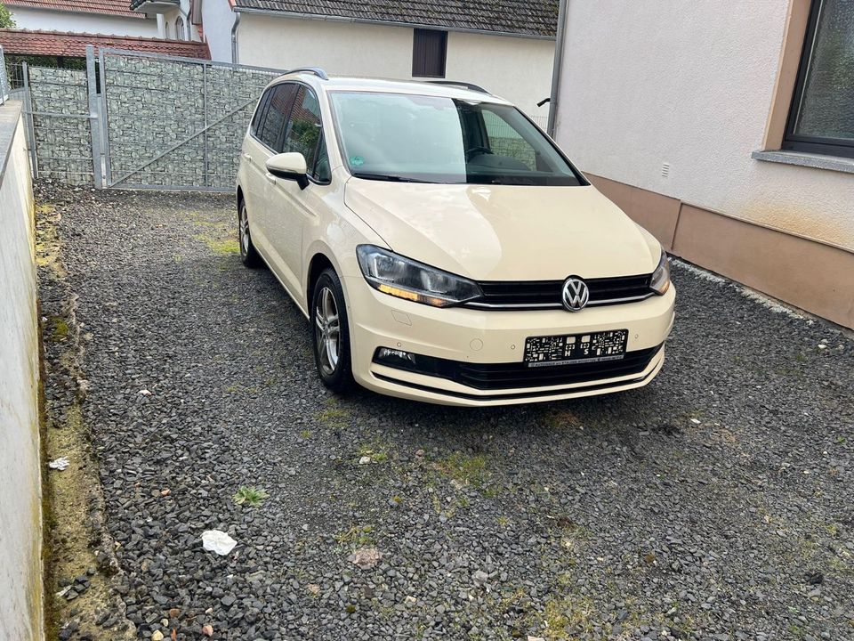 Volkswagen Tiguan 7 sitzer ex taxi  dsg in Ortenberg