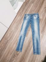 Damen REVIEW Jeans Hose blau W/L  26/30 Frankfurt am Main - Eckenheim Vorschau