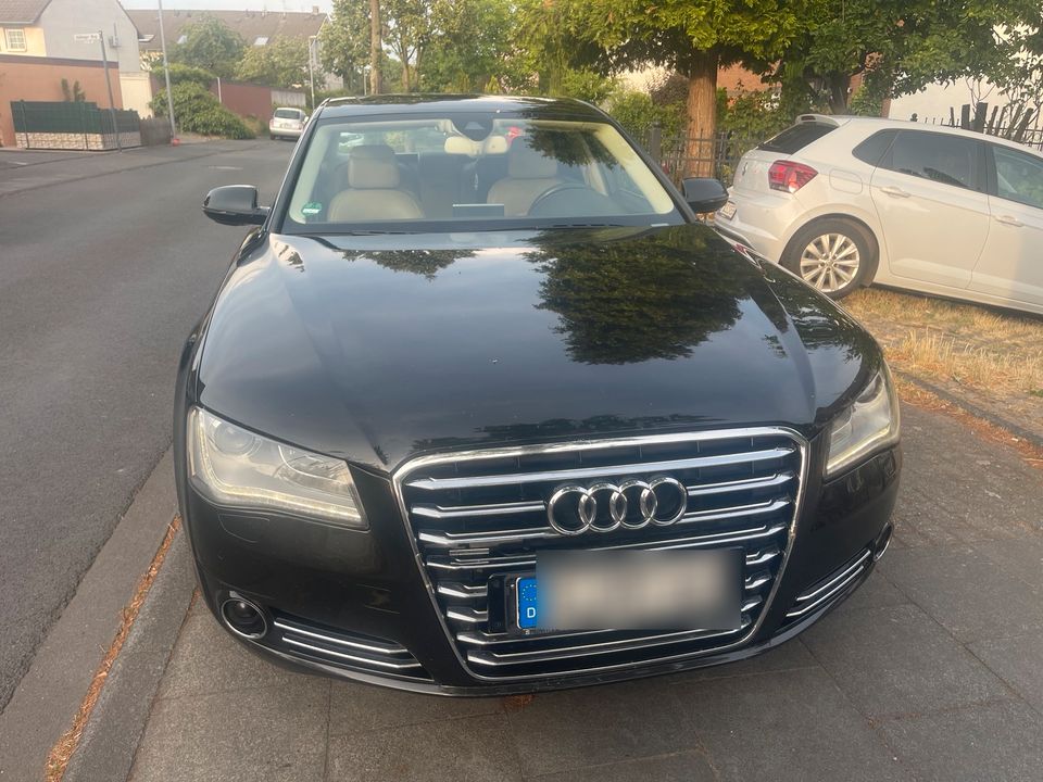 Audi A8 4.2 TDI 21“ RS6 Felgen El. Schiebedach in Köln