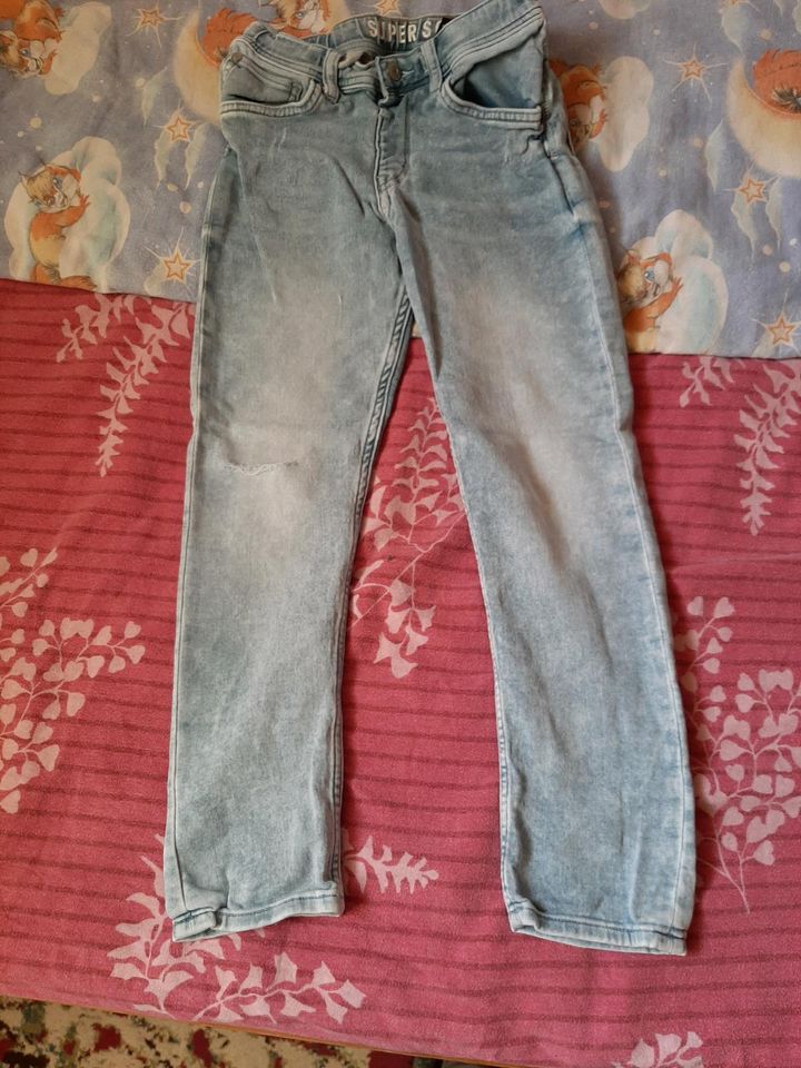 Jungs Hosen gr.134 - 140 je 2,50 Euro in Dingolfing