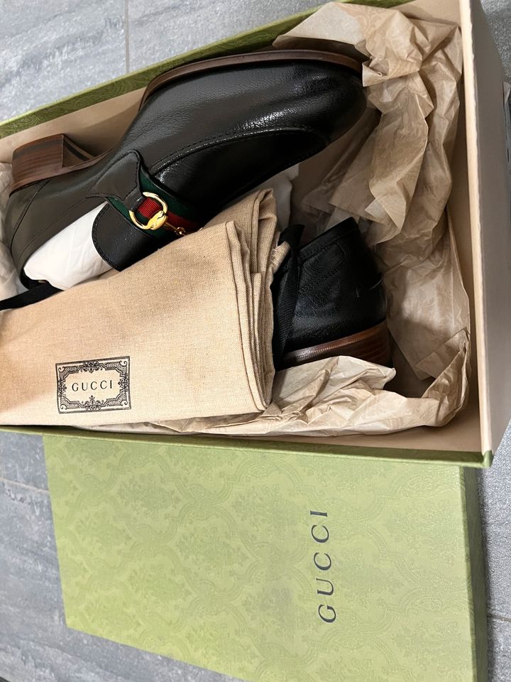 Neu OVP Gucci Original Leder schwarz Loafer EU42,5 UK8,5 in München