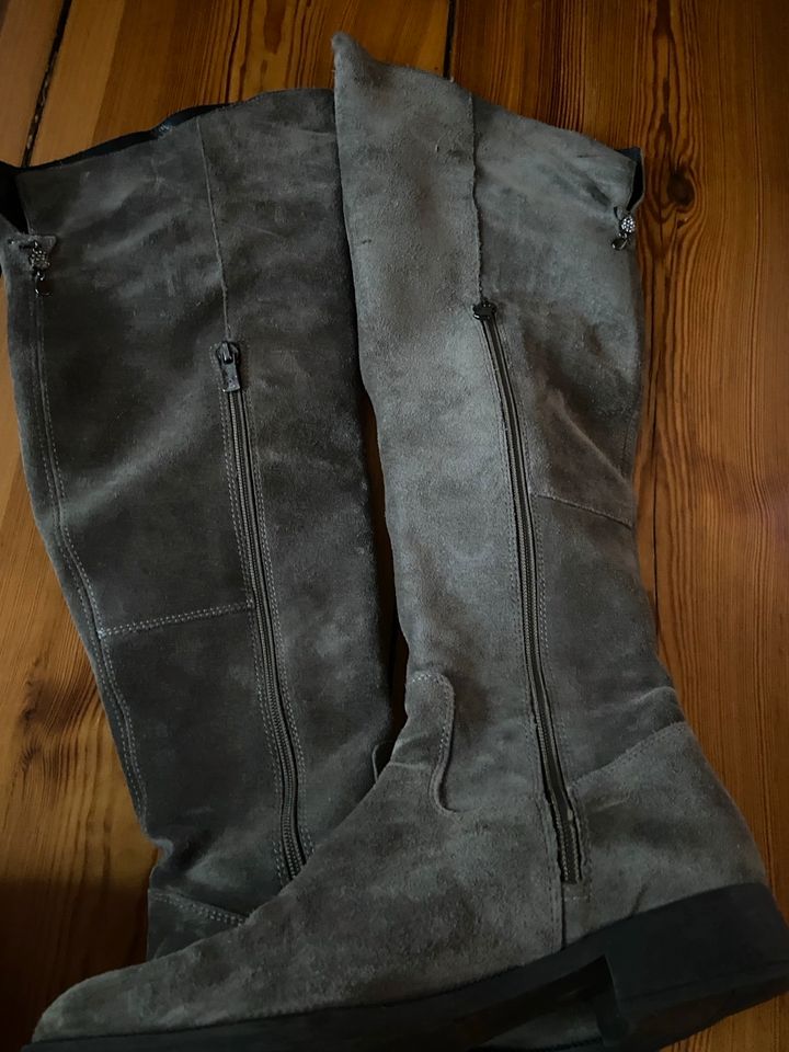 Overknee Stiefel Damen grau Gr. 36/37 in Berlin