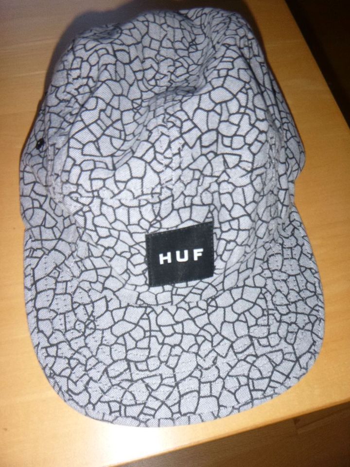 HUF ❤️ trendiges CAP  v DESIGNER-Label Hoher Neupreis! NEU in Adendorf