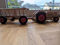 Fagus Spielzeug Traktor mit Anhänger / Heuwagen Nordrhein-Westfalen - Sankt Augustin Vorschau