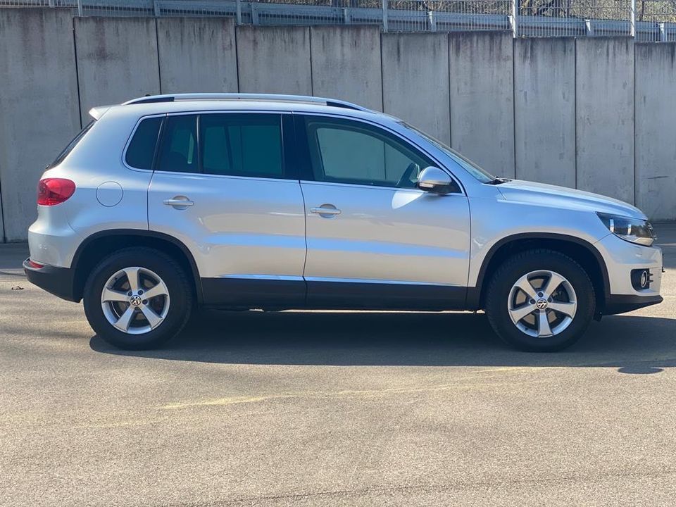 VW Tiguan 2.0 TSI Benzin Automatik Sport 4 Motion in Schwabach