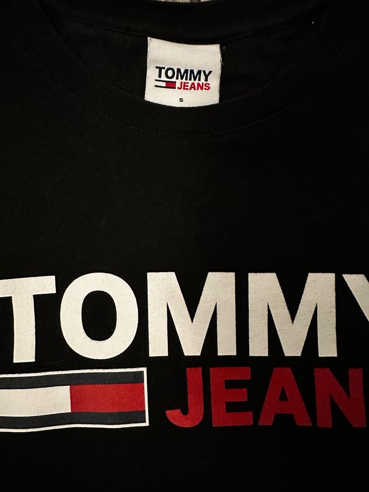 Tommy Hilfiger Longsleeve (Neu) in Eberswalde