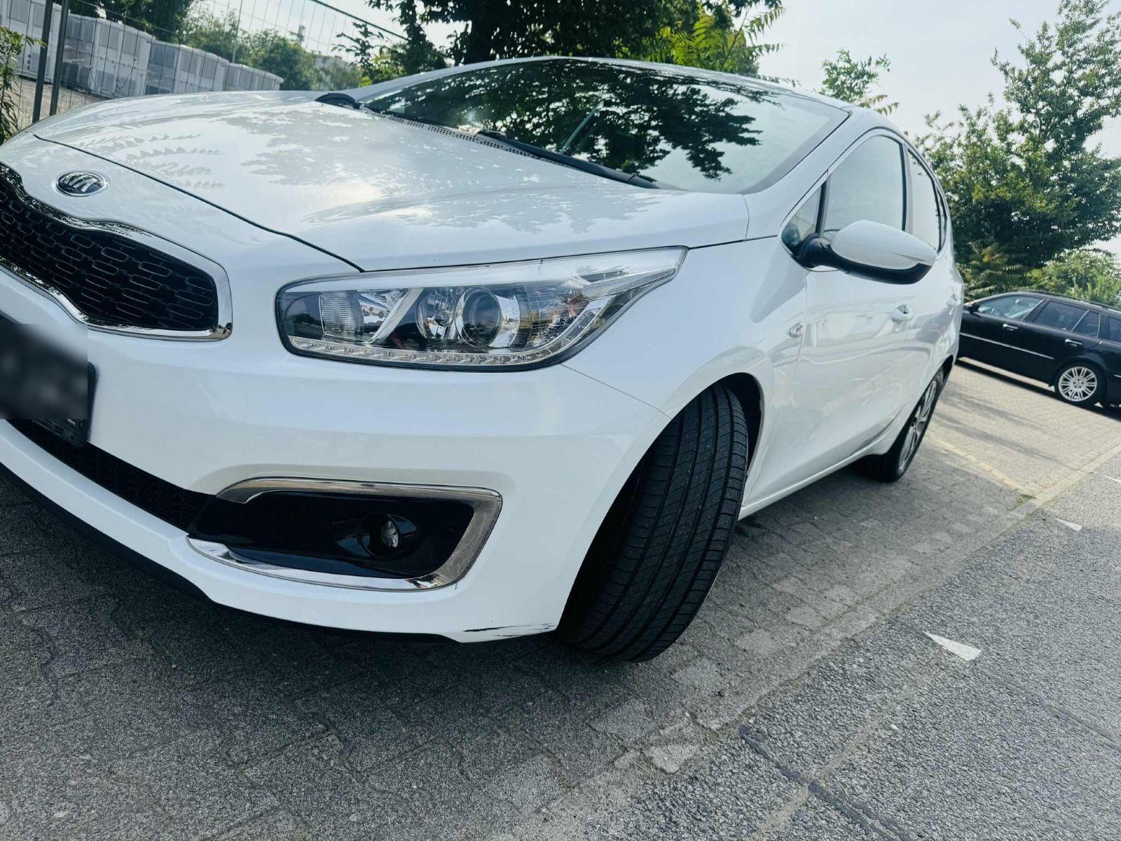 Abbildung des Autos Kia cee&#x27;d &#x2F; Ce…