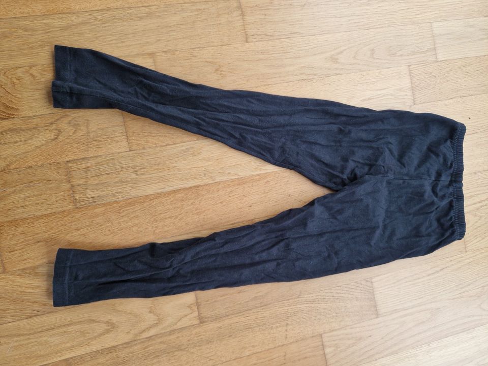 Leggings Kinder schwarz Größe 128 in München