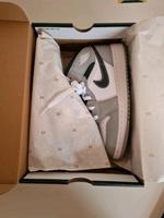 Air Jordan 1 Mid (GS) Eur 38 LT smoke grey/white-anthracite Hessen - Dillenburg Vorschau