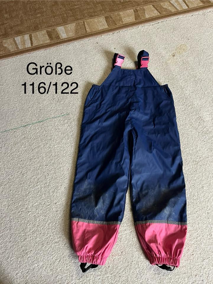 Kinder Regenkleidung/Jacken/Hosen (Matsch) verschiedene Größen in Schwabmünchen