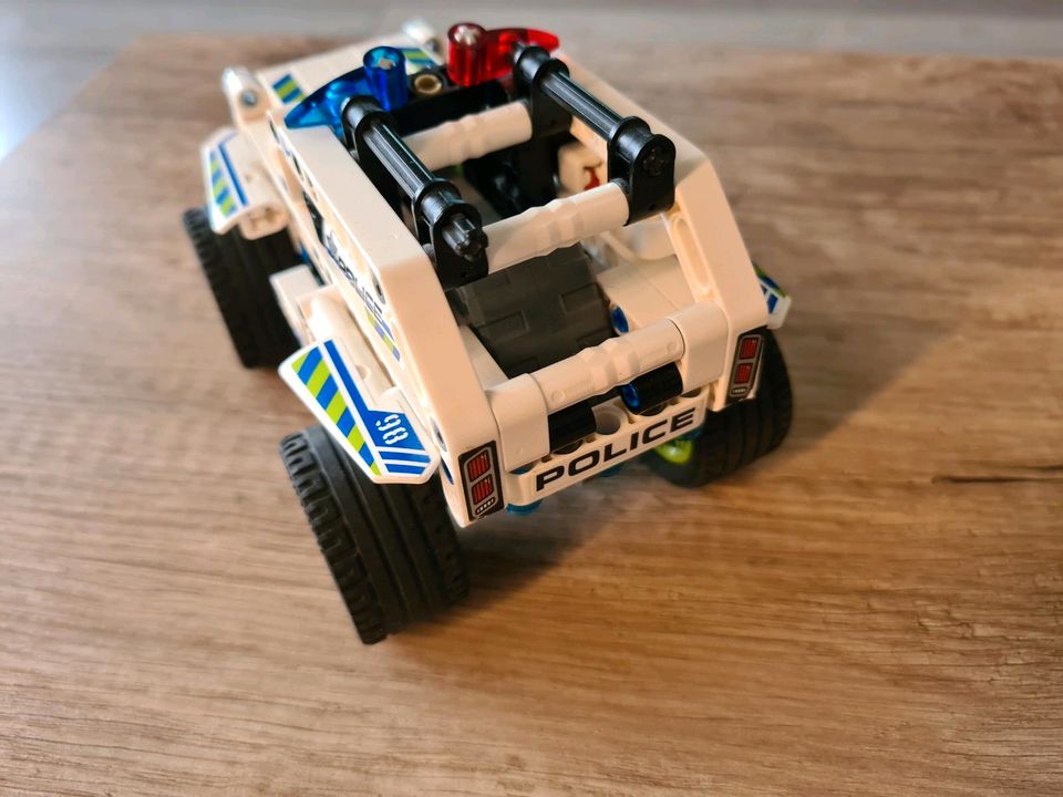 Lego Technic 42047 Police Interceptor in Bremen