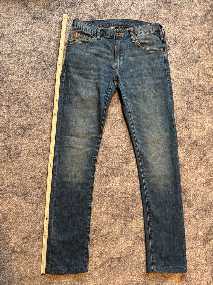 Armani Jeans Hose Gr. 28 in Wernigerode