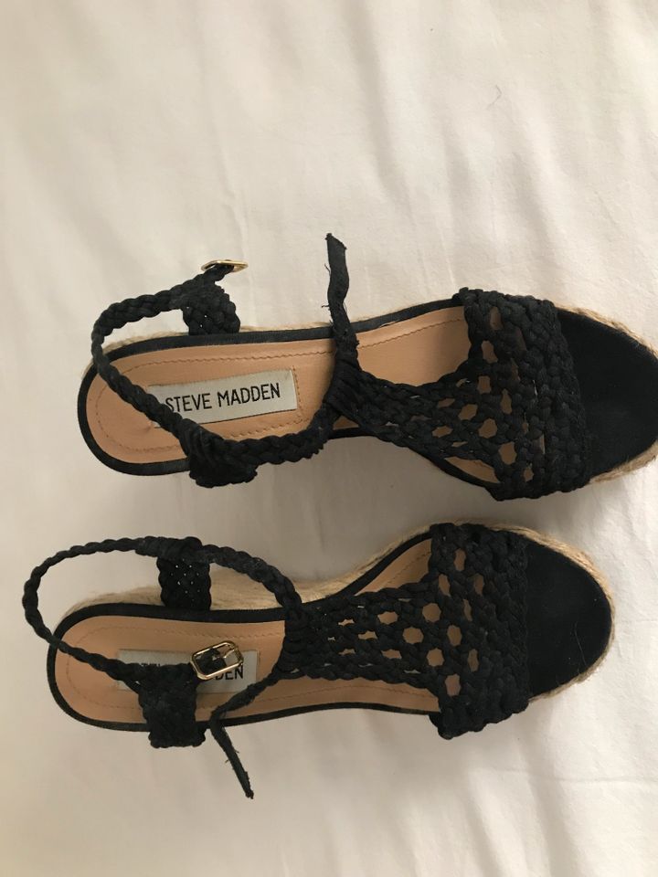 Plateauschuhe Steve Madden, schwarz, Gr. 37 in Hamburg